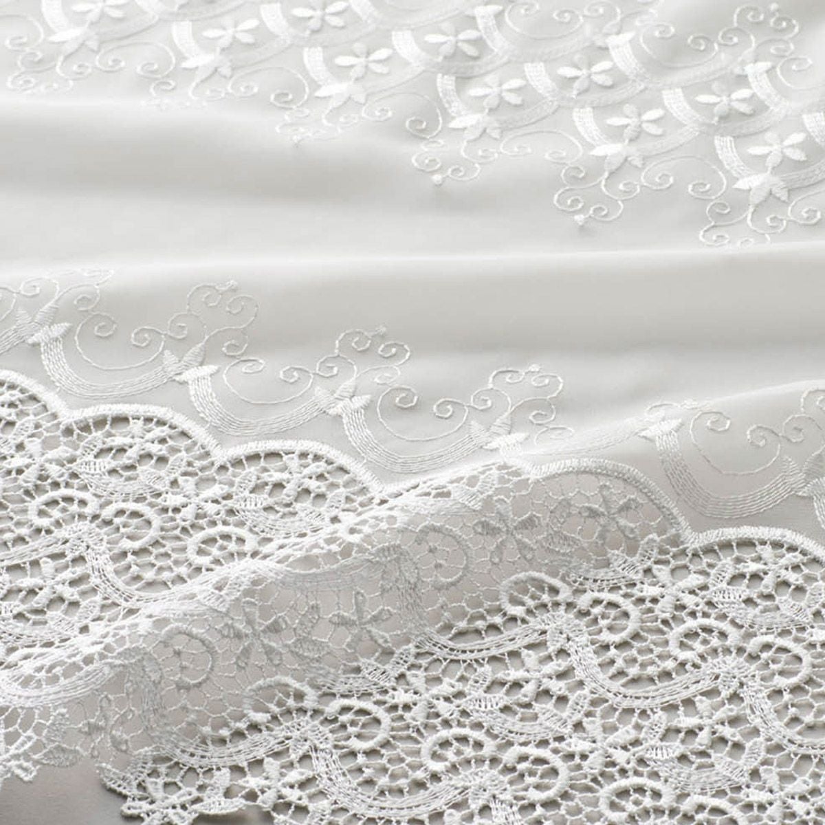 トルコ刺繍レースカーテン マクラメを裾にあしらった刺繍がエレガント