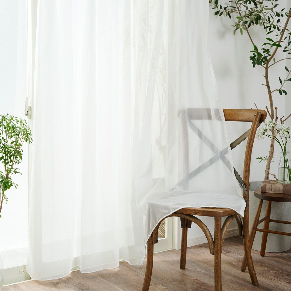 まるで綿のような触り心地のシームレス防炎レースカーテン フォグ（L