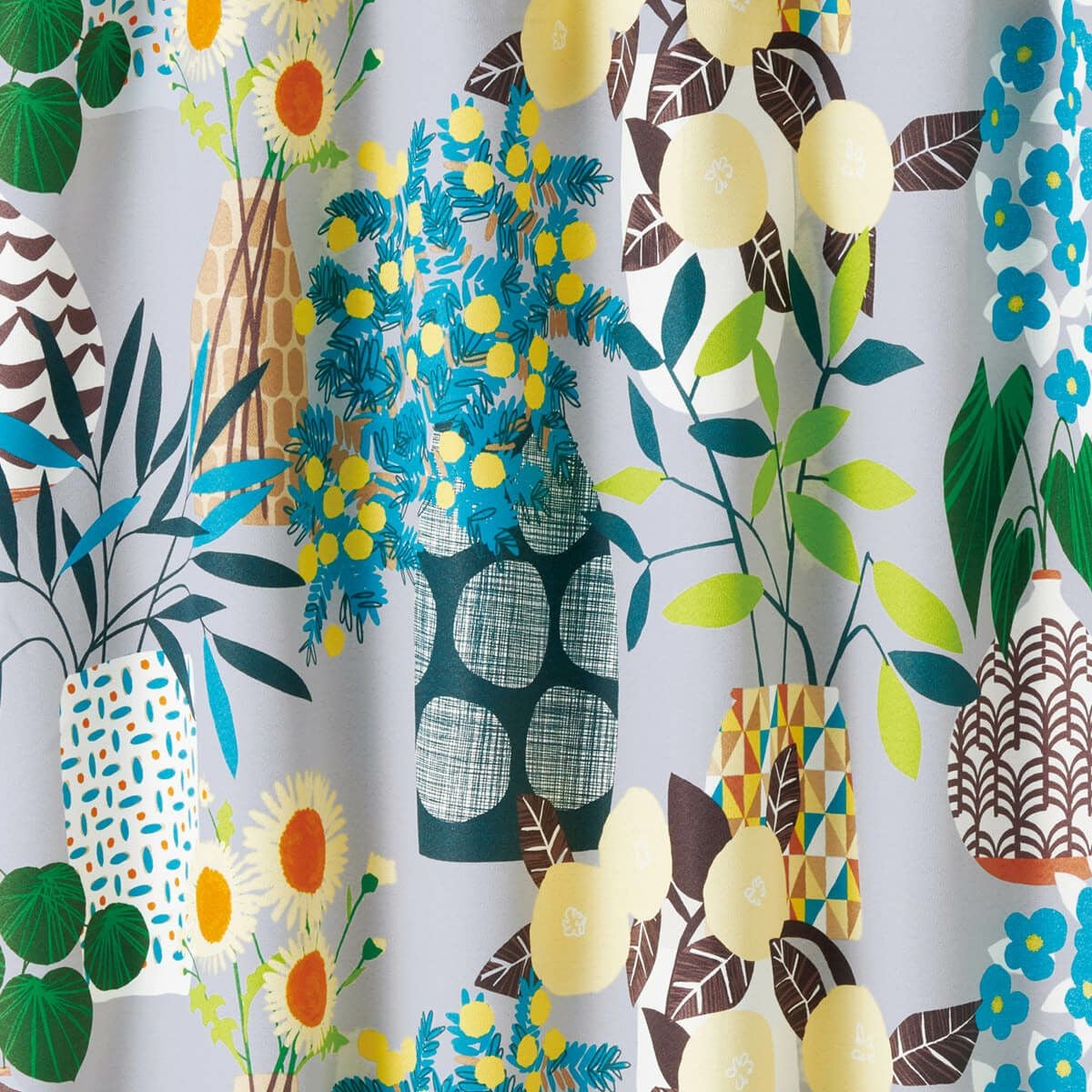 インパクトのある北欧風フラワーポット柄の2～3級遮光カーテン
