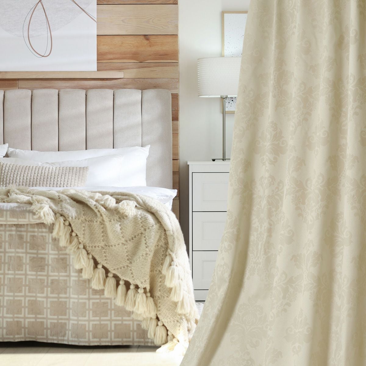 ダマスク柄がおしゃれで使いやすい遮光率100% 完全1級遮光カーテン