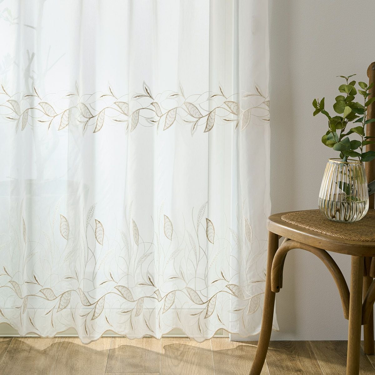 ナチュラルシャビーなリーフ柄がおしゃれなトルコ刺繍レースカーテン　ミルト（L-8205)