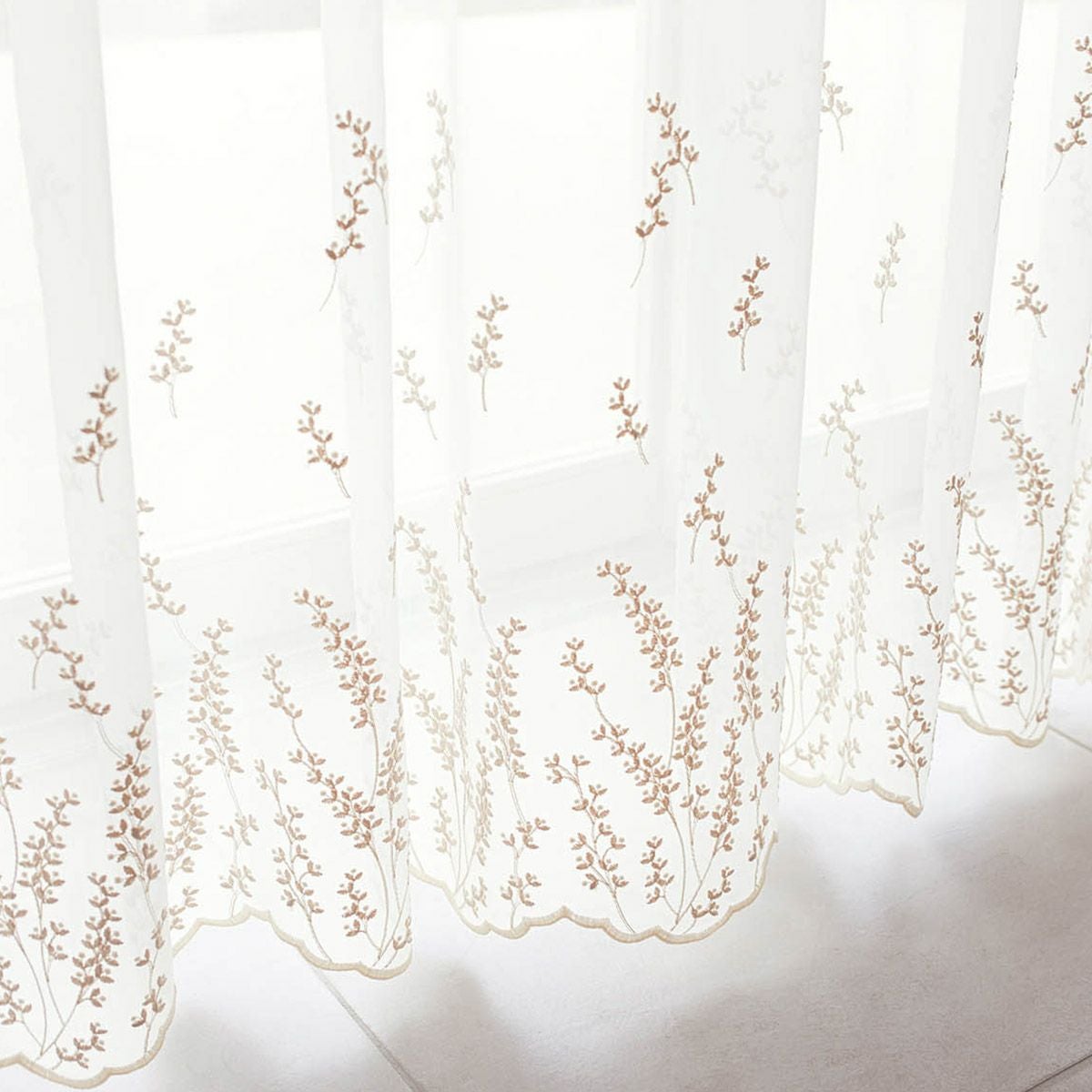 やさしい色合いの小花がフェミニンなトルコ刺繍レースカーテン　シャルム（L-8205)