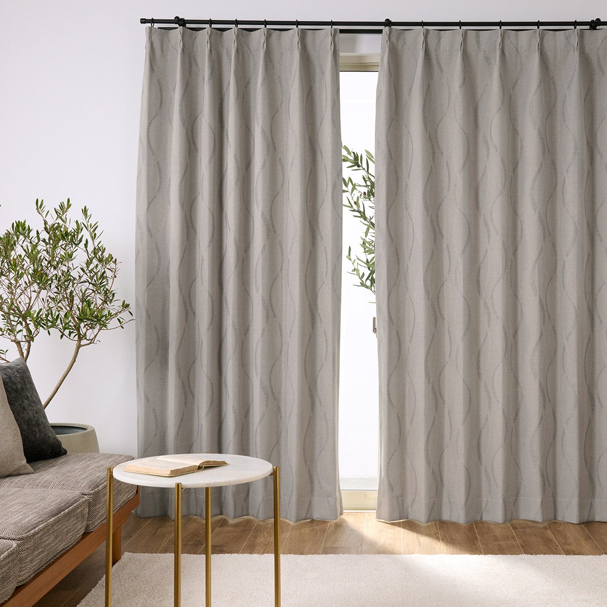 大人モダンなウェーブ柄が美しいジャガード織の1級遮光カーテン